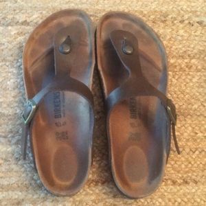 Birkenstock Gizeh size 8 (graceful toffee)